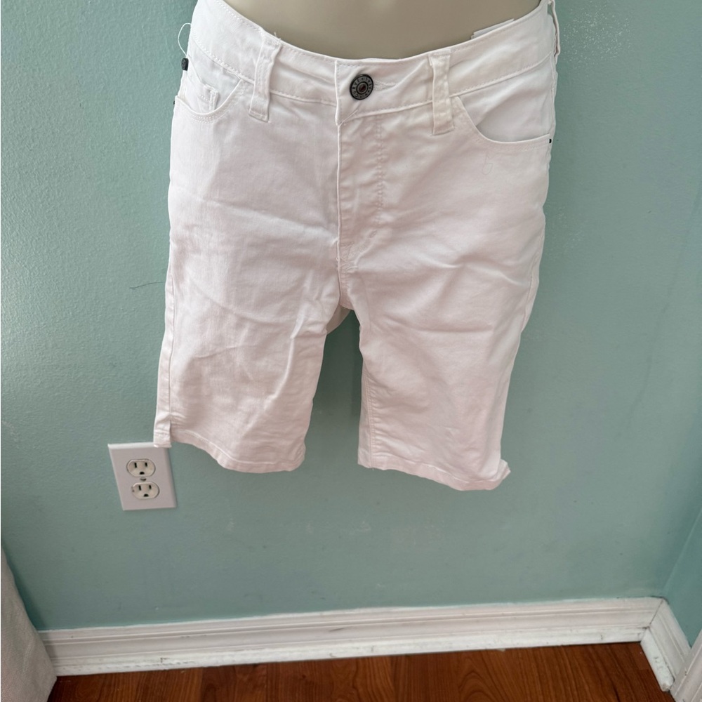 Women's Classic White Bermuda Shorts